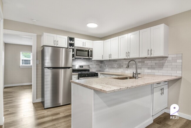 Foto del edificio - 1211 W 8th St
