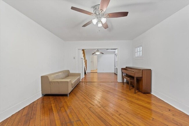 Foto del edificio - 3372 Fort Independence St
