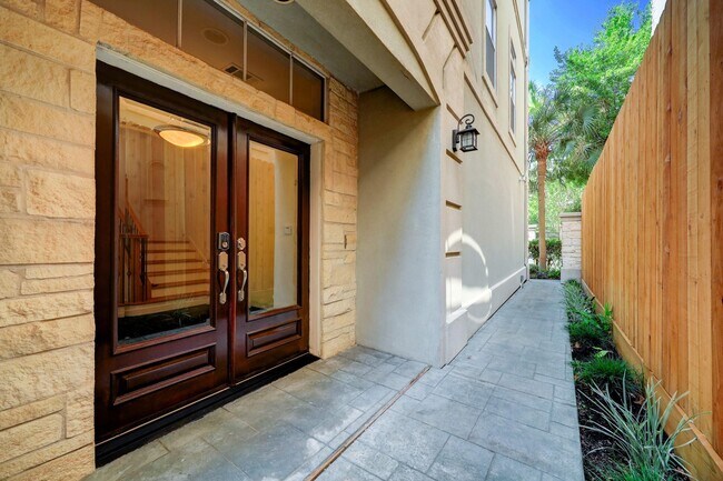 Foto del edificio - 6608 Wanita Pl