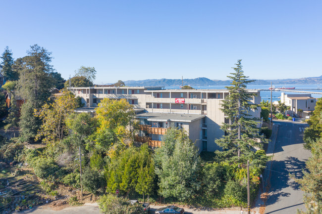 Building Photo - Golden Gate View Apartments