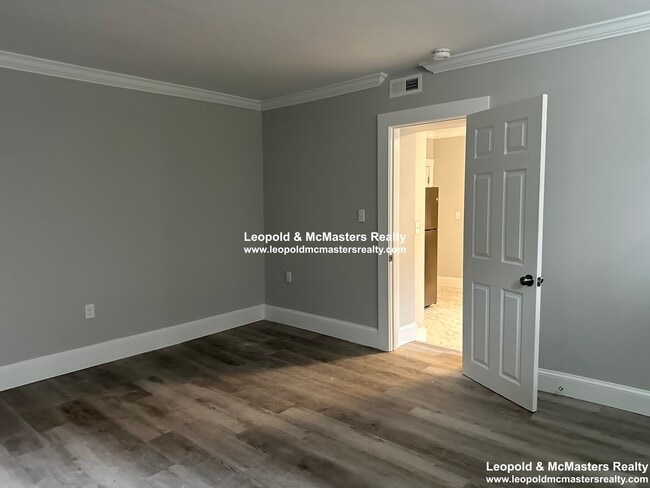 Building Photo - 94 Longwood Ave