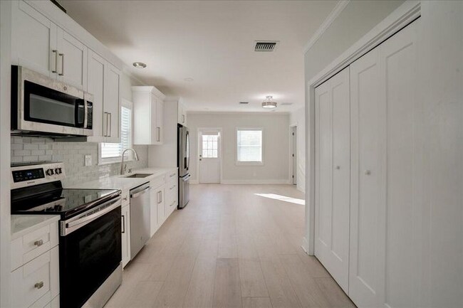 Foto del edificio - 320 NW 6th Ave