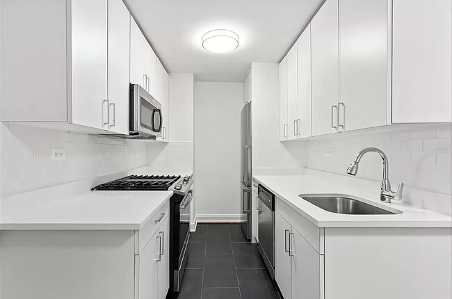 Foto del edificio - 400 E 89th St