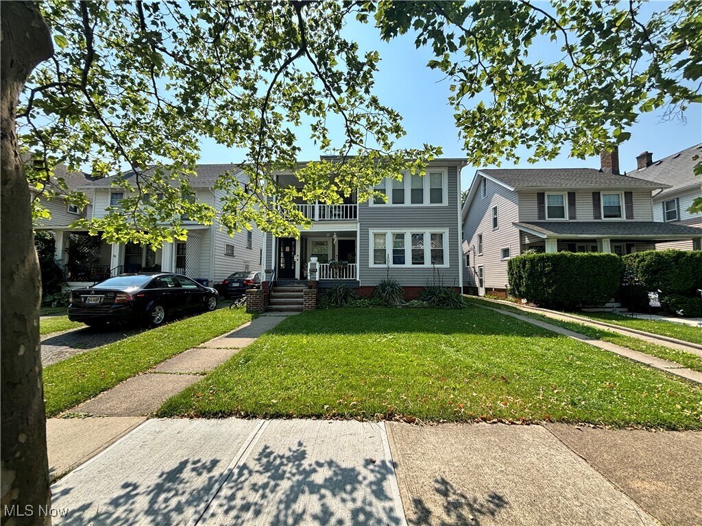 2196 Atkins Ave Lakewood, OH 44107 – photo 1