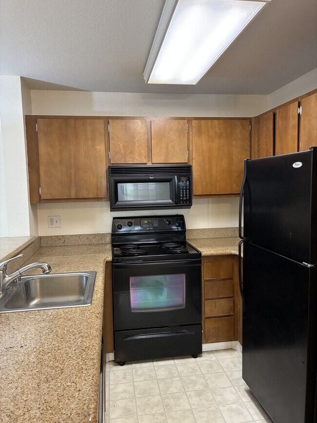 Photo - 39199 Guardino Dr Townhome