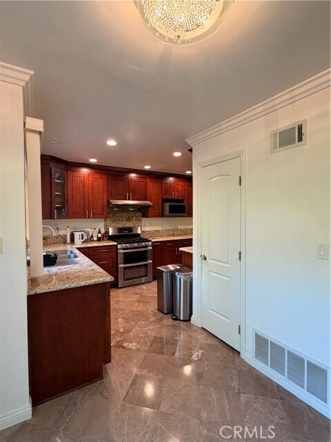 Foto del edificio - 77 Cottonwood Cir