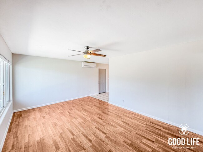 Foto del edificio - 2BD/1BA Home in La Mesa with Turf Yards, Large Backyard, W/D & 2-Car Garage
