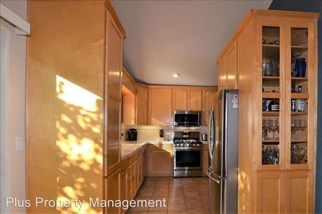 Foto del edificio - 438 NW 19th St