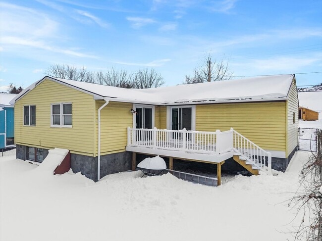 Building Photo - 941 Jamesville Ave