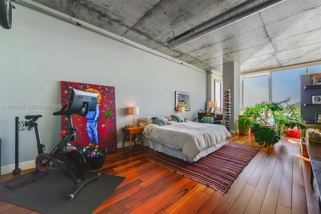 Foto del edificio - 7934 West Dr