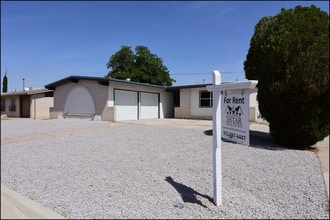 Building Photo - 10169 Dunbarton Dr