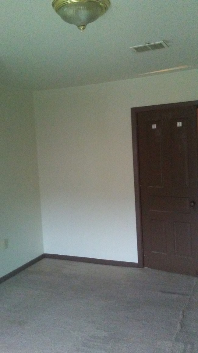 Middle Bedroom - 3461 Shadeland Ave