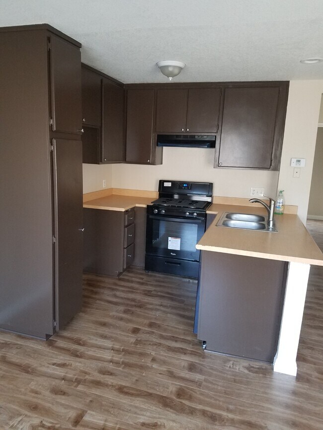 Photo - 250 S Monte Vista St Apartments