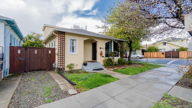 Foto del edificio - 2400 Bonar St