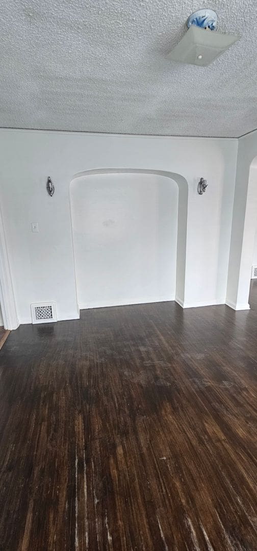 Building Photo - Half Acre Totally Remodeled House...
