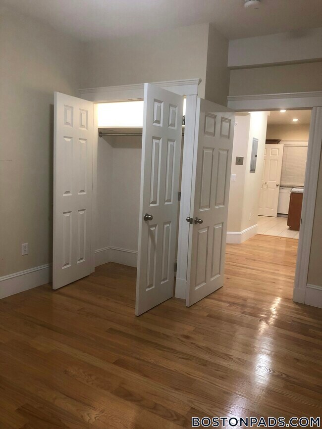 Foto del edificio - 408 Neponset Ave