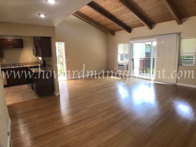 Foto del edificio - 4806 Hollow Corner Rd