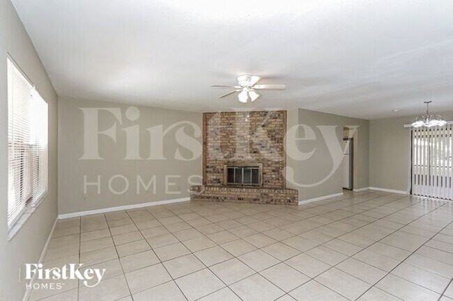 Building Photo - 7117 Brown Fox Run