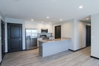 Building Photo - 2010 Legacy Ln