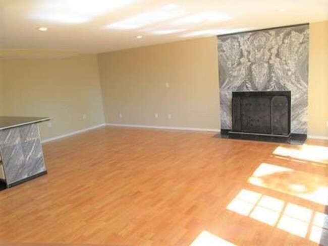 Building Photo - 157th Ave SE (533)