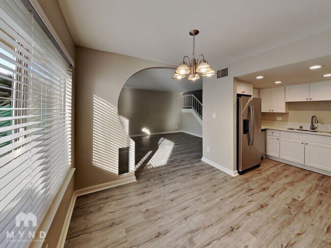Foto del edificio - 6439 Big Pine Way