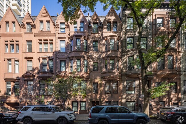 Building Photo - 53 W 90TH St
