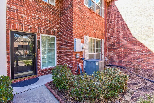 Foto del edificio - 13646 Garden Grove Ct