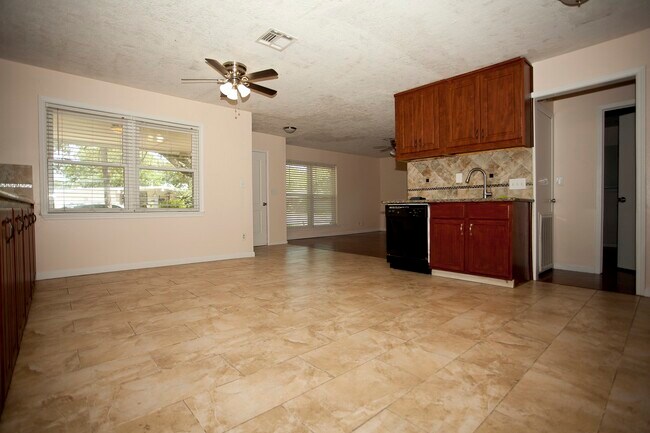 Foto del edificio - 938 Shawnee St
