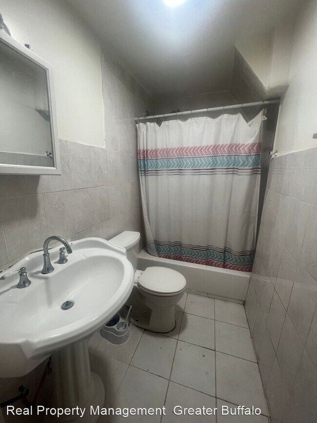 Building Photo - 4 br, 2 bath House - 51 Sweeney St.