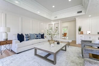 Building Photo - 11618 Lakeside Pl Dr