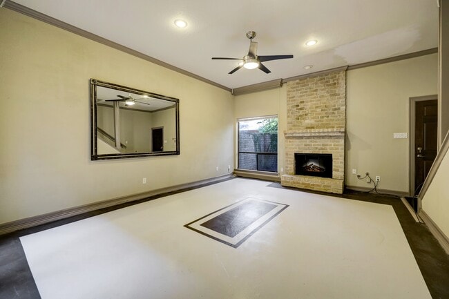 Foto del edificio - 3158 W Holcombe Blvd