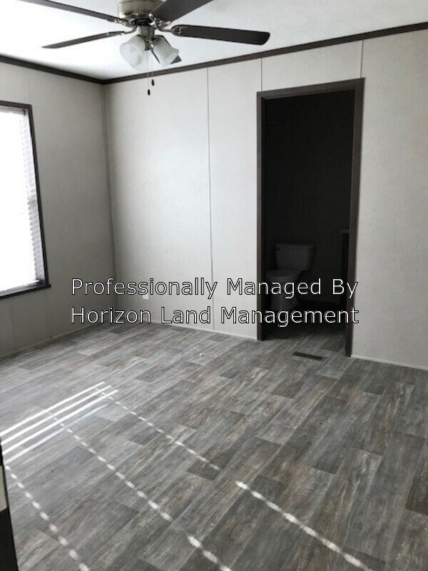 Foto del edificio - 93 Kings Dr SW