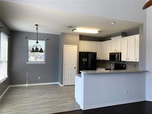 Foto del edificio - 4500 Hickory Meadows Ln
