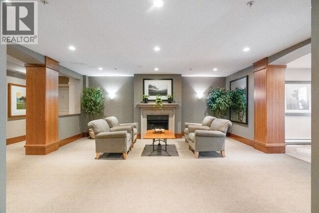 Building Photo - 7330 Salisbury Ave