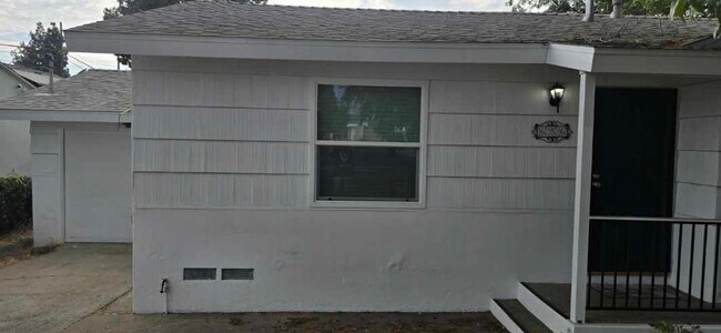 Foto del edificio - 656 Prescott Ave