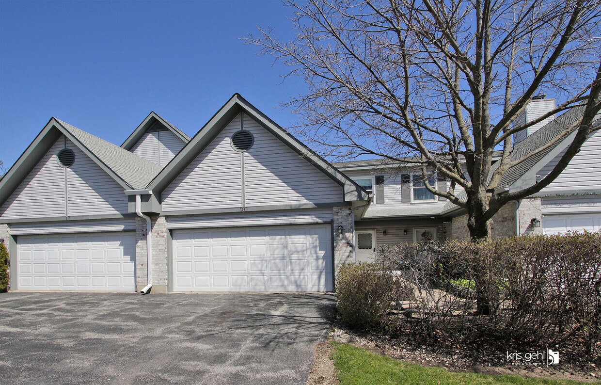 1511 Hazelwood Ct, Gurnee, IL 60031 Townhome Rentals in Gurnee IL