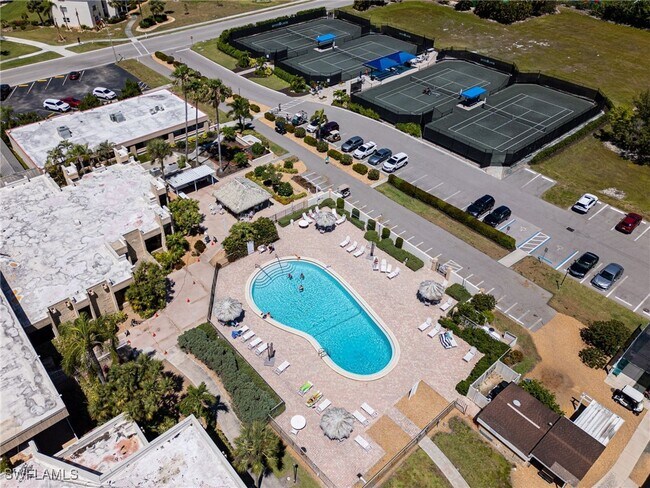 Foto del edificio - 1724 Pine Valley Dr