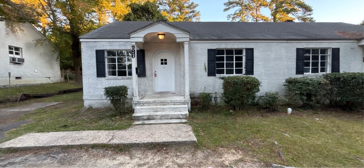 Primary Photo - 1406 Briarcliff Dr