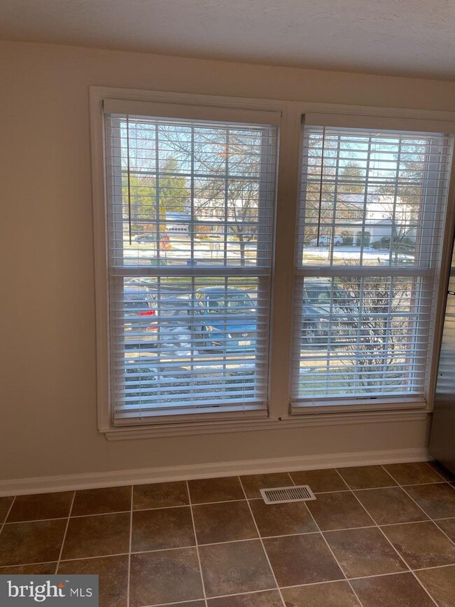 Foto del edificio - 10800 Beech Creek Dr