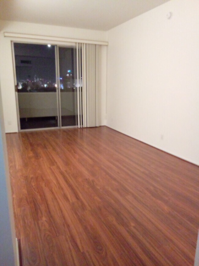 Foto del edificio - 7250 Franklin Ave