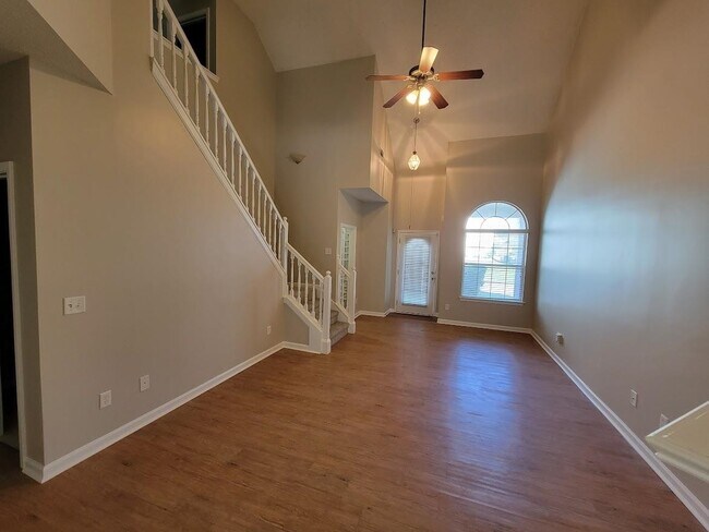 Building Photo - 150 Southwind Ln
