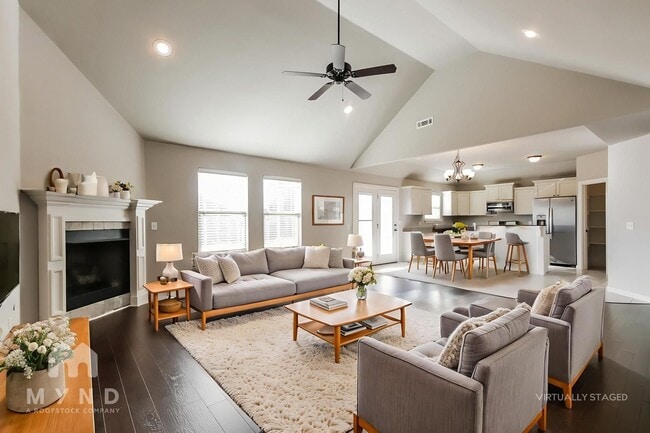 Building Photo - 2303 SW Worthington Ave