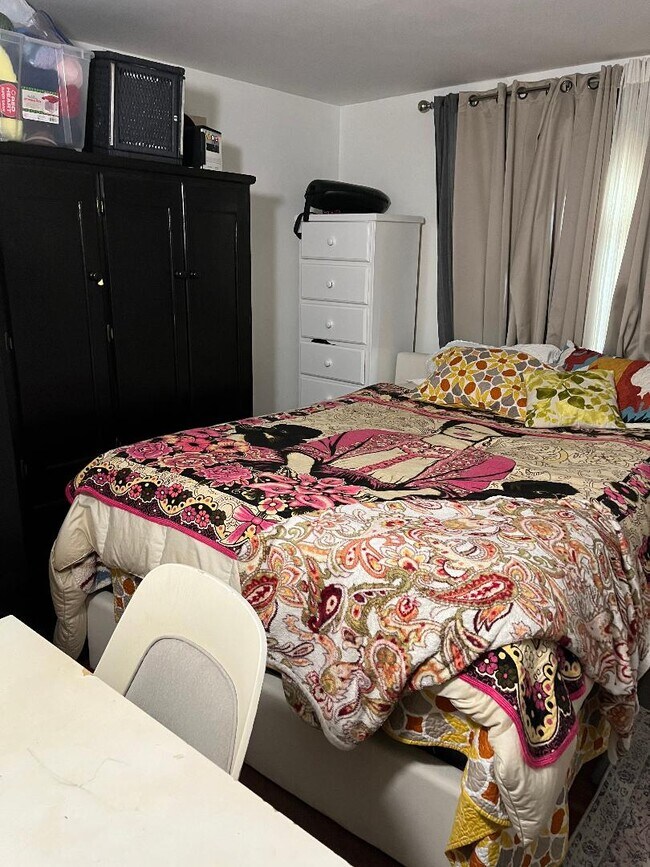 Bedroom - 4716 W 159th St