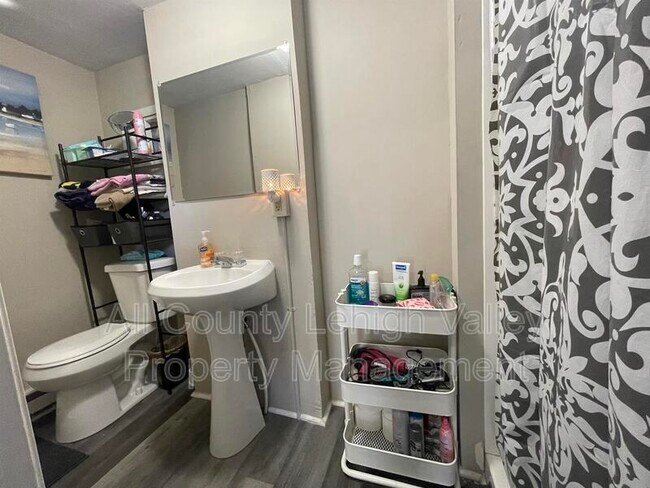 Foto del edificio - 217 Hobart St