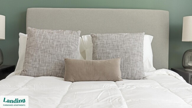 Building Photo - 2201 Glenwood Ave SE