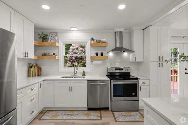 Building Photo - 13405 Wisteria Dr