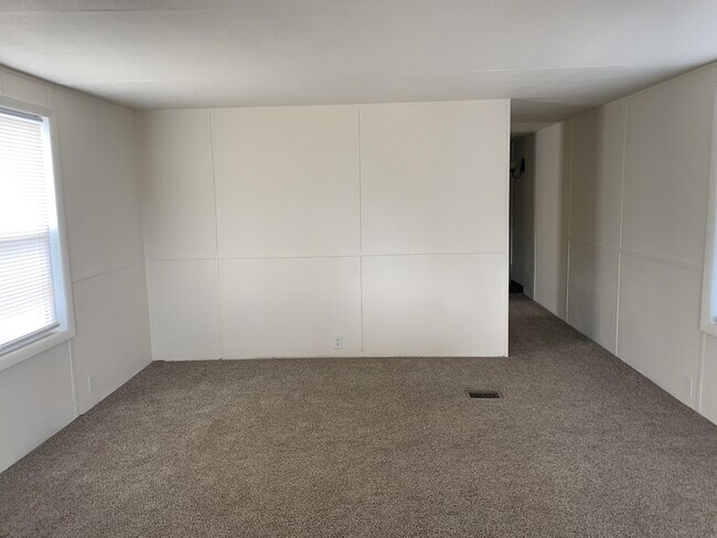 Foto del edificio - 2204 Draper Rd