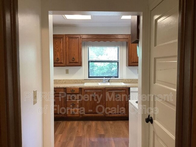 Foto del edificio - 615 SE 8th St