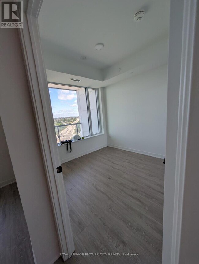 Building Photo - 2495 Eglinton Ave W