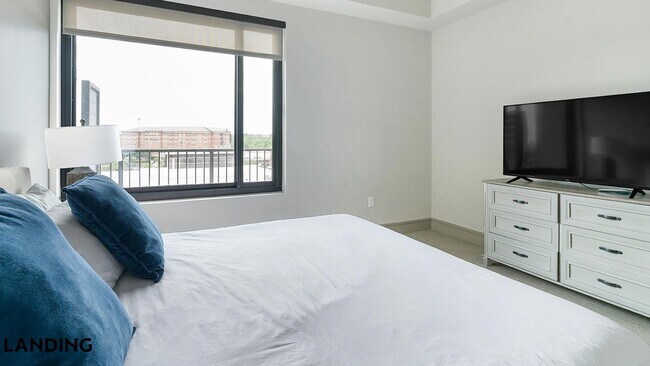 Foto del edificio - 1414 Wood Hollow Dr